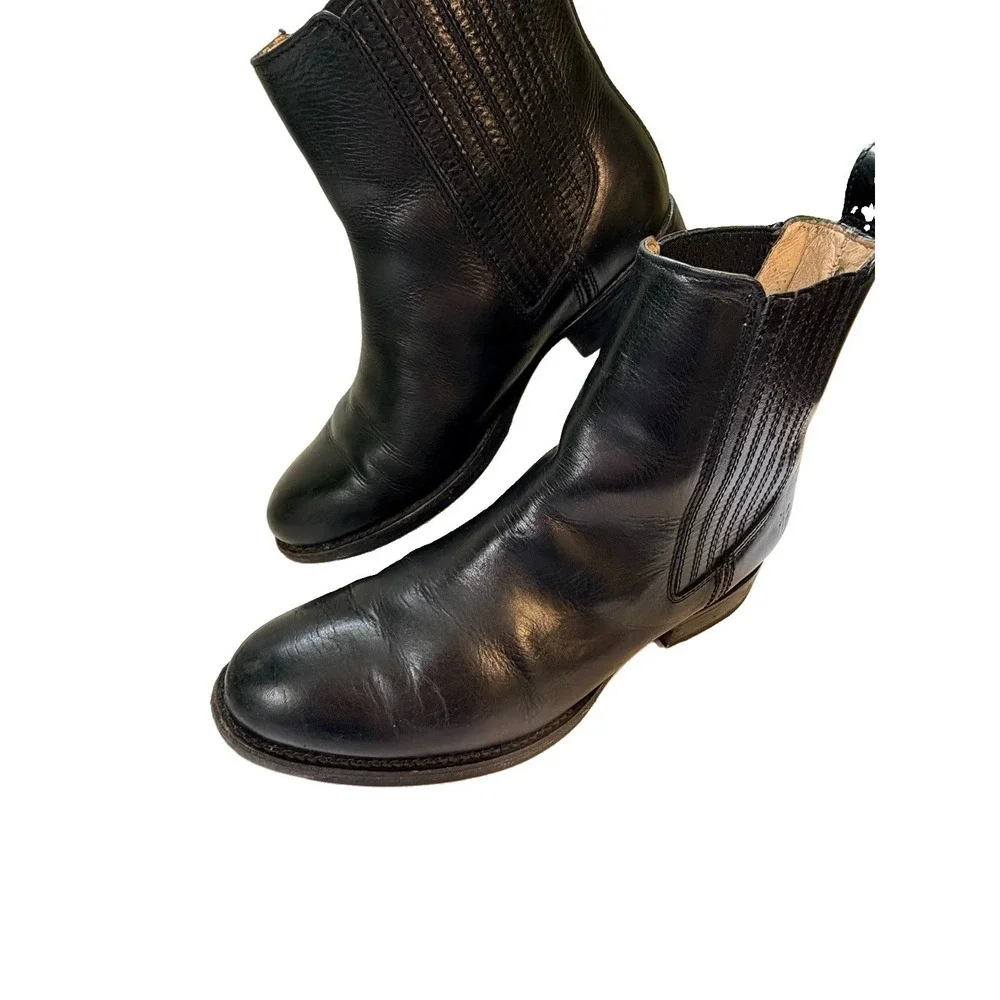 FRYE Women's Pippa Moto Chelsea Boot Leather pull on Black 7.5 B Broken In Edgy